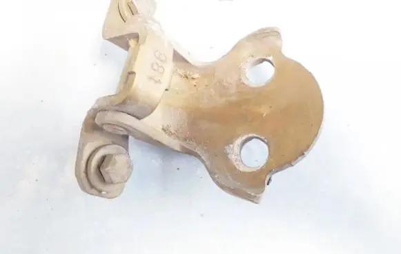 Mitsubishi Space Star Front door upper hinge