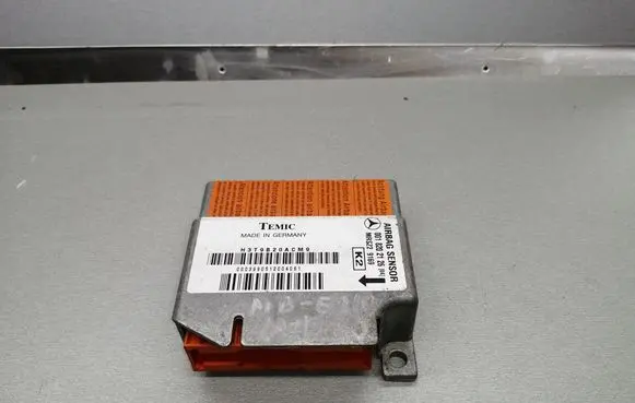 Mercedes-Benz E W210 Airbag control unit/module 0018202126