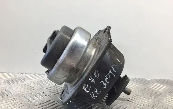 BMW X5 E70 Engine mount bracket 677381701 P677381701 16004212
