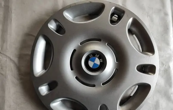 BMW 3 E36 R15 wheel hub/cap/trim 36131094158