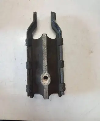 Volvo S80 Engine mount bracket 31262935