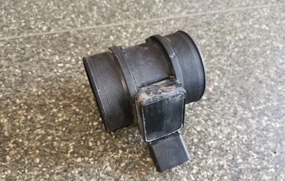 Citroen Xsara Picasso Mass air flow meter 9628336380