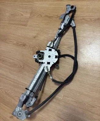 Dodge Caravan Front door manual window regulator 