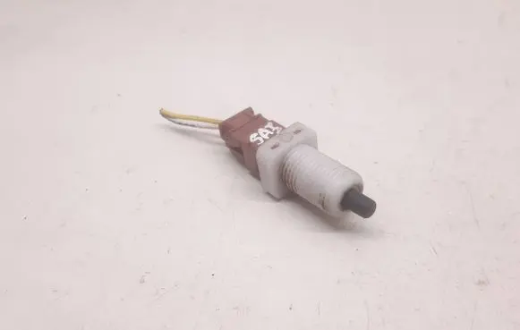 Peugeot 406 Clutch pedal sensor 