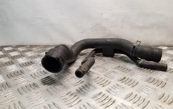 Volkswagen PASSAT B5.5 Engine coolant pipe/hose 8D0121101AD