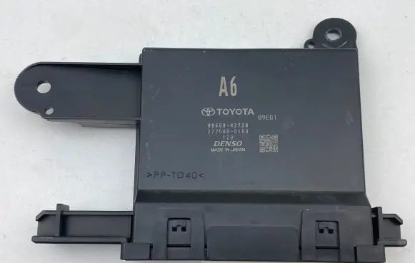 Toyota RAV 4 (XA50) Air conditioning/heating control unit 8865042720 09E01