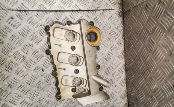 Audi A6 S6 C6 4F Rocker cam cover 