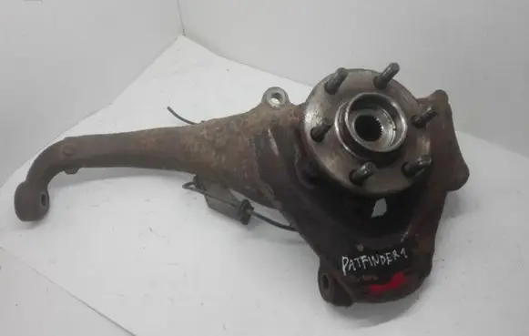 Nissan Pathfinder R51 Front wheel hub spindle knuckle
