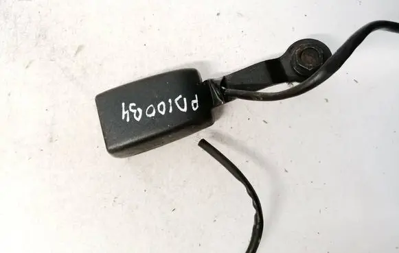 Nissan Note (E11) Front seatbelt buckle