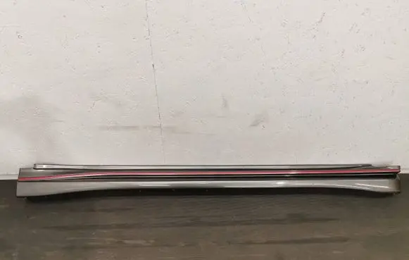 Nissan Juke I F15 Sill/side skirt trim 768523YW0A