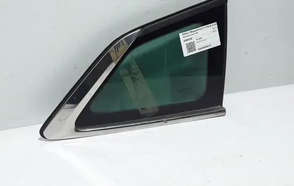 Renault Megane IV Rear side window 833064816R