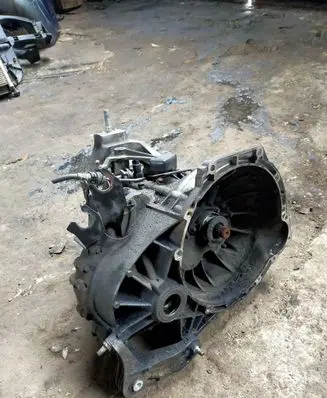 Ford Mondeo MK IV Manual 5 speed gearbox R3T9A 4M5R7F096YA