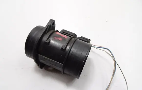 Dacia Sandero II Mass air flow meter 5WK97021 8200682558 8200702517