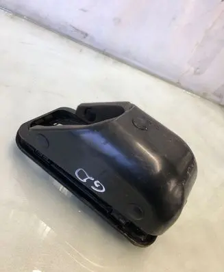 Skoda Karoq Quarter panel pressure vent 575819676