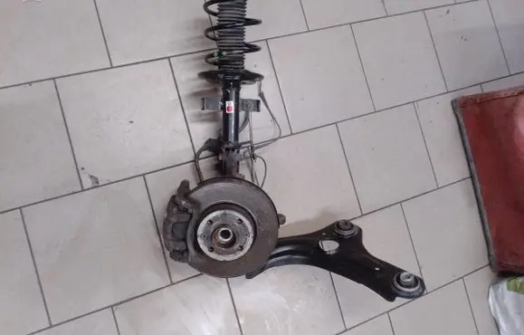 Renault Clio V Front control arm 543023386r