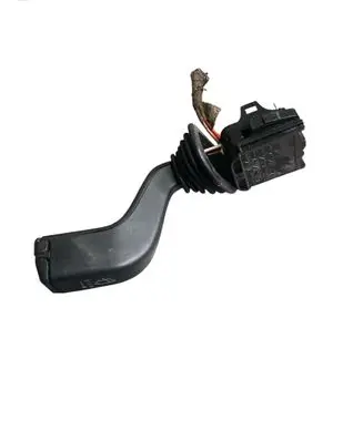 Volkswagen Polo IV 9N3 Wiper control stalk 090243395 09048124250