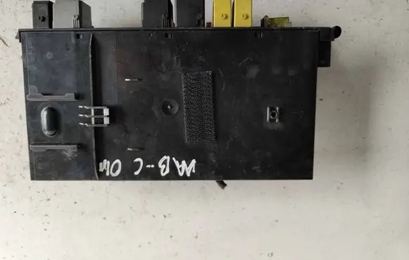 Mercedes-Benz E W211 Comfort/convenience module 2035450701