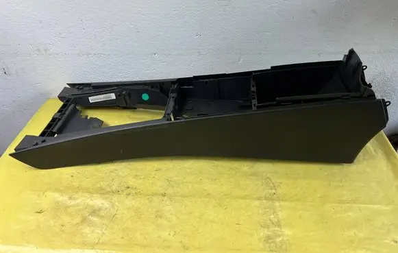 Mercedes-Benz C W204 Armrest A2046800150