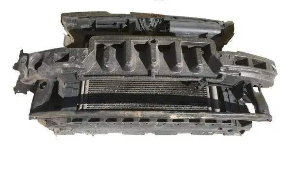 Volkswagen Touran II Radiator support slam panel