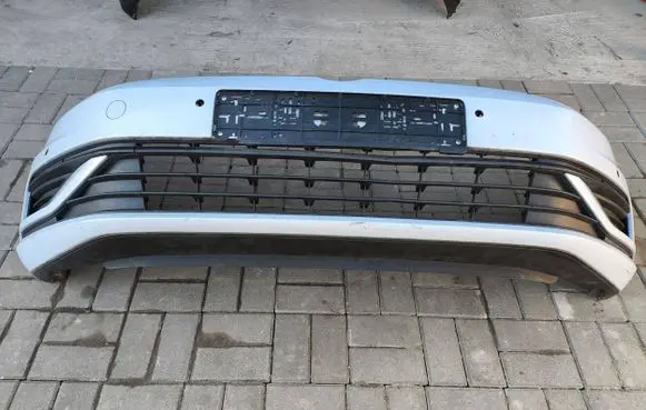 Volkswagen Golf VII Front bumper