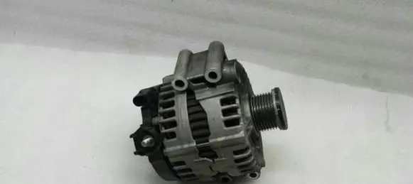 BMW 5 E60 E61 Generator/alternator 7557789