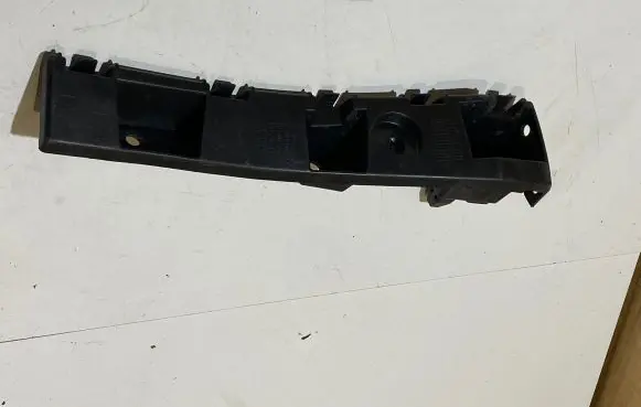 Ford Mustang VI Front bumper mounting bracket FR3B16C066AC