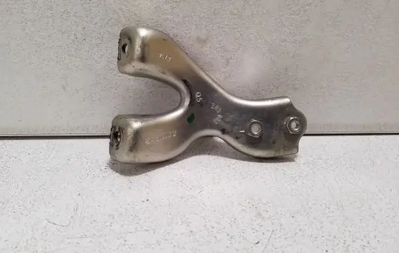 Mercedes-Benz CLS C218 X218 EGR valve cooler bracket A6510900727