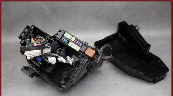 Nissan Murano Z51 Fuse module