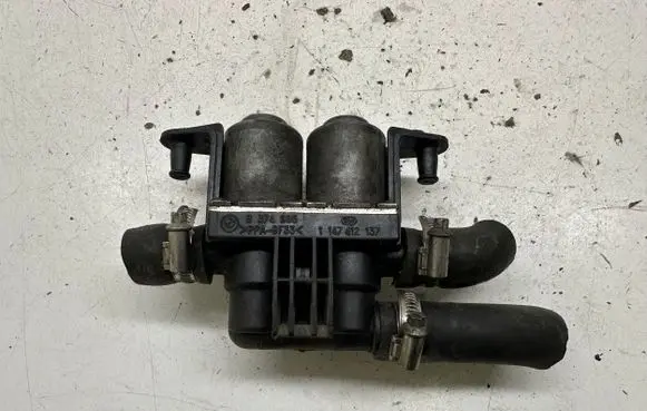 BMW X5 E53 Coolant heater control valve 8374995 1147412137