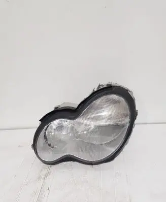 Mercedes-Benz C W203 Headlight/headlamp A2038200761