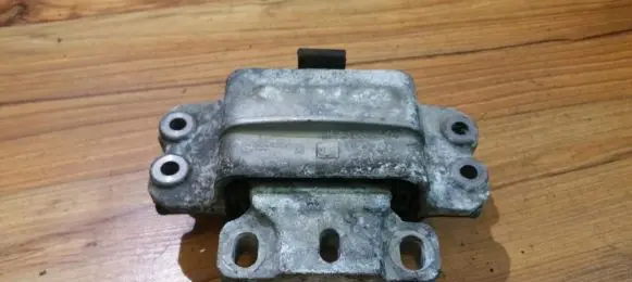 Audi A3 S3 8P Engine mount bracket 1k0199555
