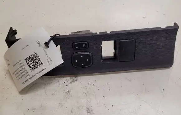 Toyota Avensis T270 Wing mirror switch 183647 5544605060