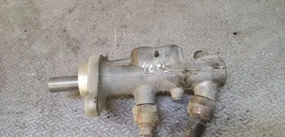 Volvo XC90 Master brake cylinder 8646009