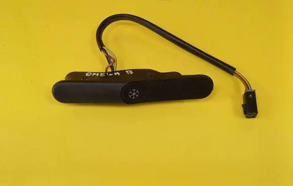 Opel Omega B1 Air conditioning (A/C) switch 