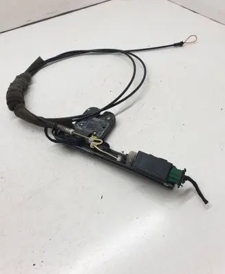 Audi TT Mk1 Tailgate/trunk/boot lock/catch/latch 8N0827505E