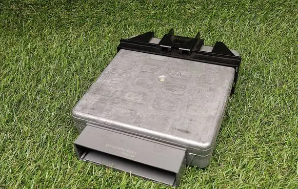 Ford Mondeo Mk III Engine control unit/module ECU 1S7F12A650KF