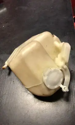 Mazda Premacy Coolant expansion tank/reservoir 823021120