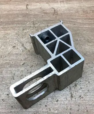 Mercedes-Benz E W213 Radiator mount bracket A2135010720 003170802D