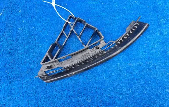 Mini One - Cooper F56 F55 Front bumper mounting bracket 8491841