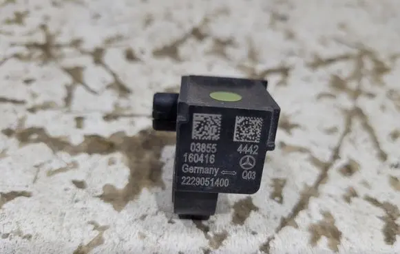 Mercedes-Benz C W205 Airbag deployment crash/impact sensor A2229051400