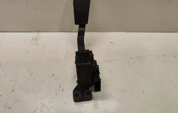 Opel Signum Accelerator throttle pedal 6PV00832201 9186725