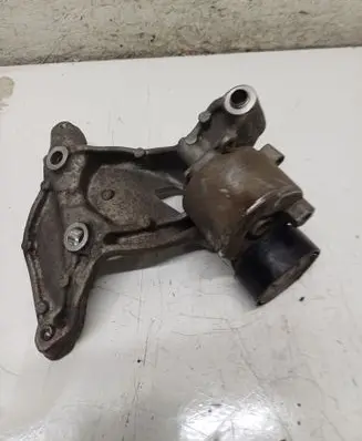 Volkswagen Crafter Engine mounting bracket 04L260089