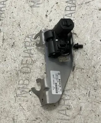 BMW 5 F10 F11 Tailgate window lock/catch/latch 7308831