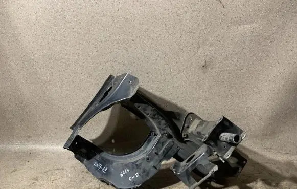 Mercedes-Benz ML W164 Headlight/headlamp mounting bracket