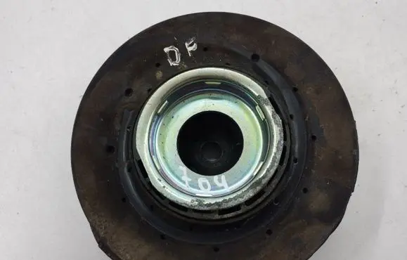 Coil spring mount