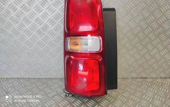 Peugeot Expert Rear/tail lights 9808243180