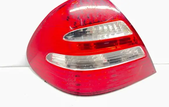 Mercedes-Benz E W211 Rear/tail lights A2118200564