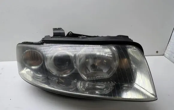 Audi A4 S4 B6 8E 8H Headlight/headlamp