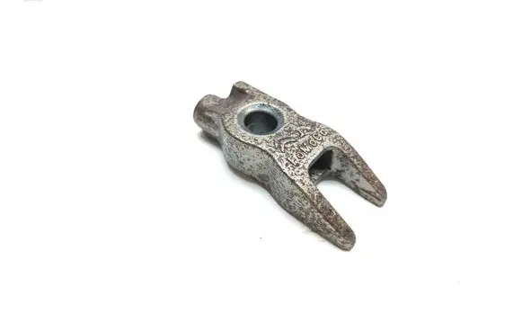 Peugeot 3008 II Fuel Injector clamp holder 9811760780
