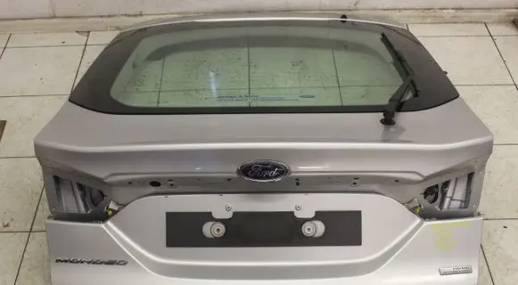 Ford Mondeo MK V Tailgate/trunk/boot lid